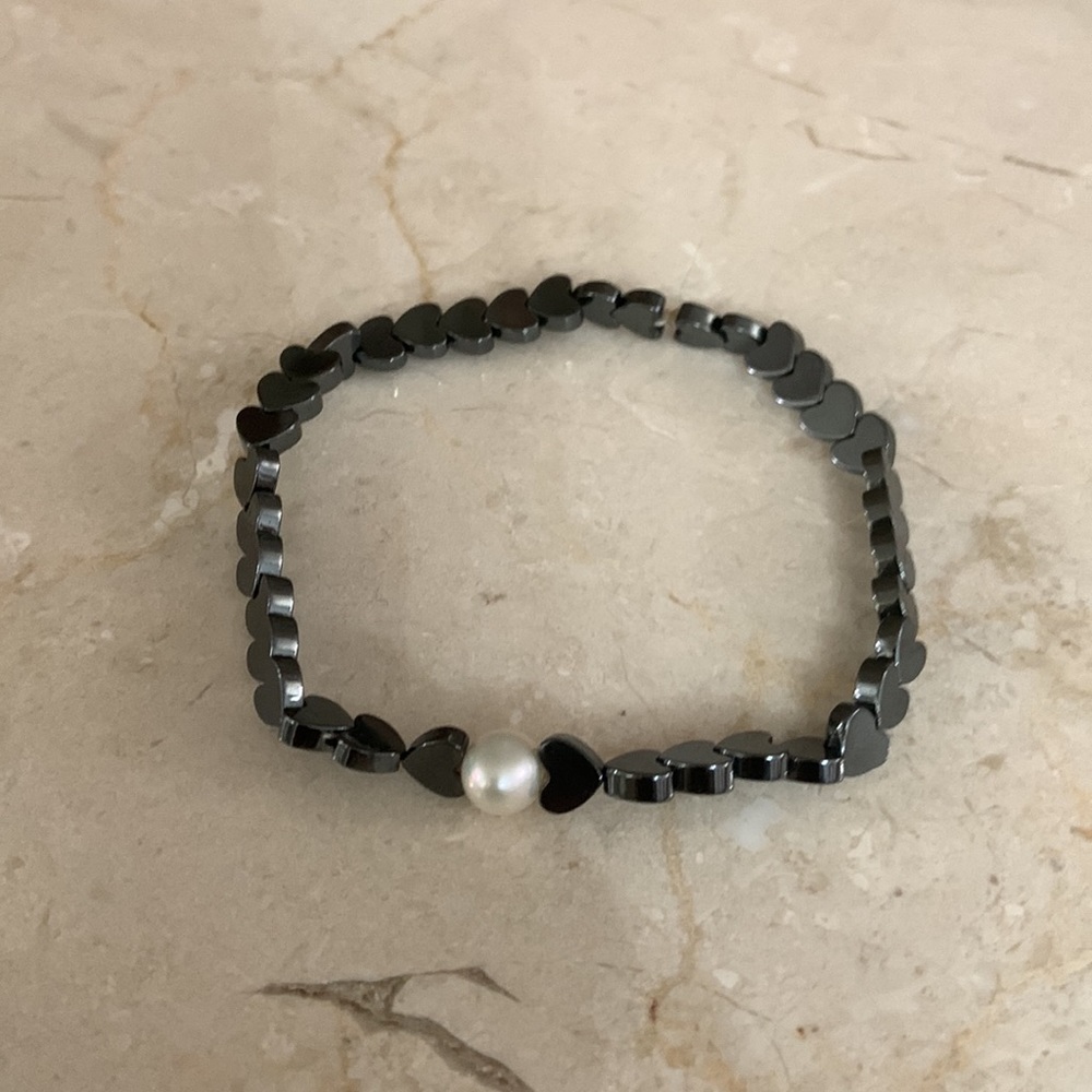 Hematite and Potato Pearl bracelet.